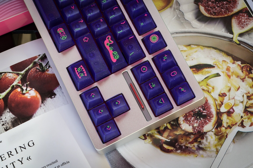 Bộ keycap MW Eyeball Collector (Cherry profile / ABS UV Print)