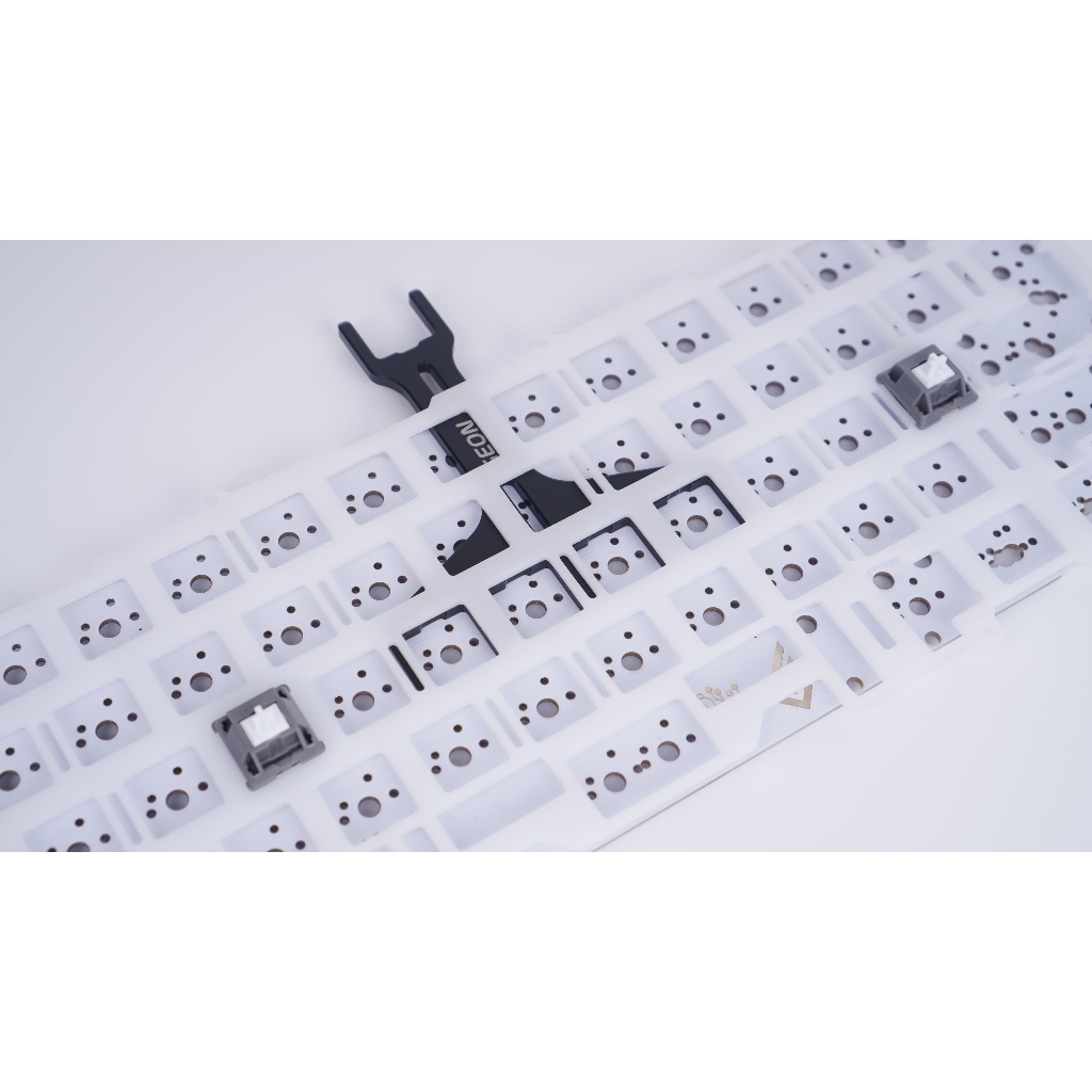 Dụng cụ hỗ trợ lắp switch Geon Plate Fork