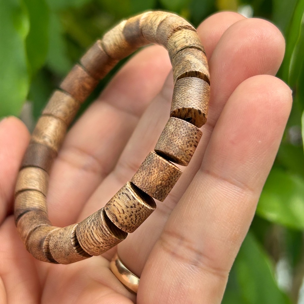 Vòng tay trầm kiến Việt kiểu trúc