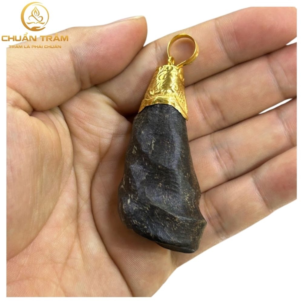 Mặt dây chuyền trầm thẩm thấu tinh dầu bọc vàng bạc - Chuẩn Trầm