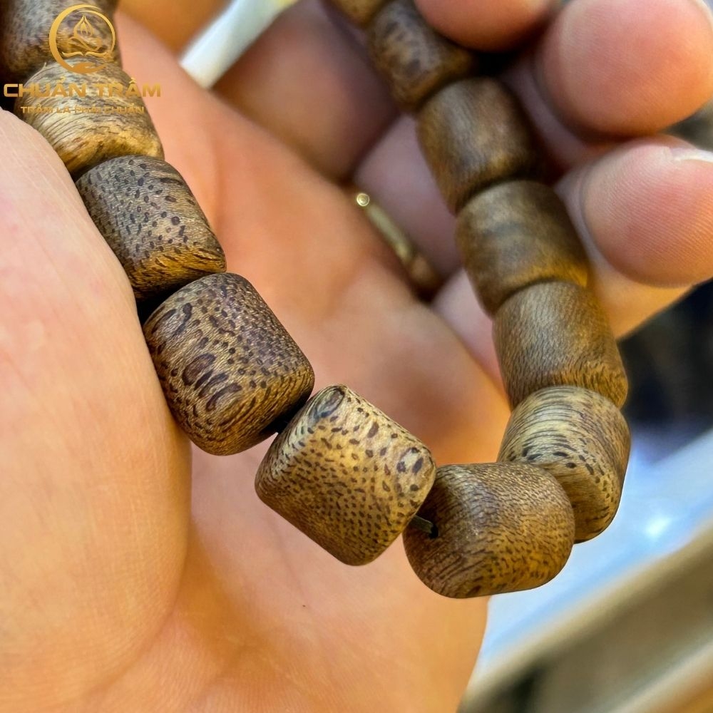 Vòng tay trầm hương lu thống tốc kiến Quảng Nam - Chuẩn Trầm