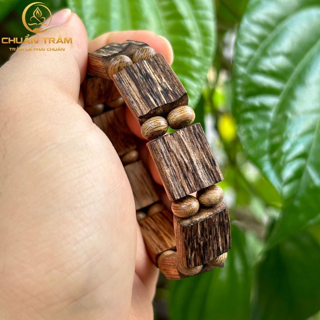 Vòng tay trầm hương banh Lào kiểu thô dẹp - Chuẩn Trầm