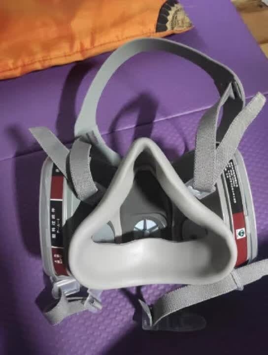 A620 half-face respirator mask (AMS brand, made of TPU, packed in a single-unit pouch)