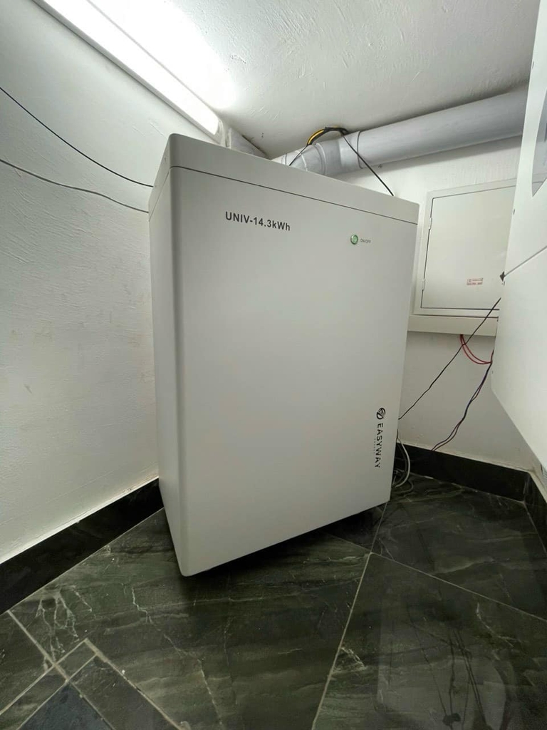 Pin Lithium-ion, dùng lưu trữ năng lượng mặt trời, công suất 280Ah, điện áp 51.2V, model: UNIV14.3KWh/LV(W) hiệu Easyway