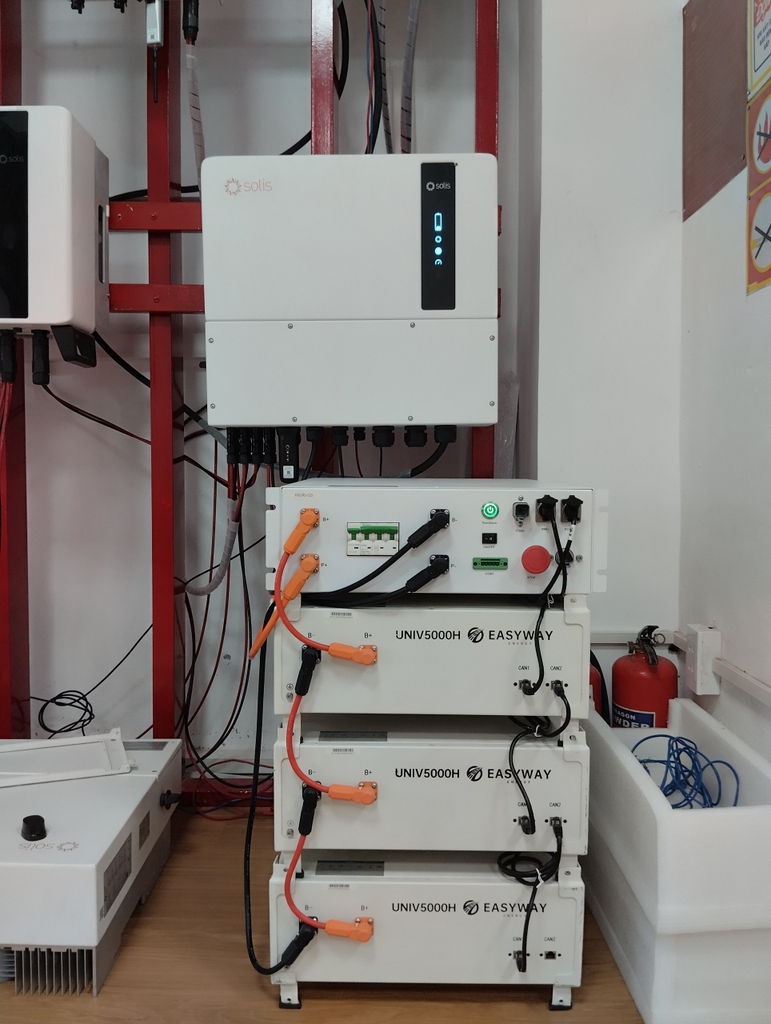Biến tần Inverter Hybrid Solis 3PHA 20KW S6-EH3P20K-ND- H bảo hành 05 năm