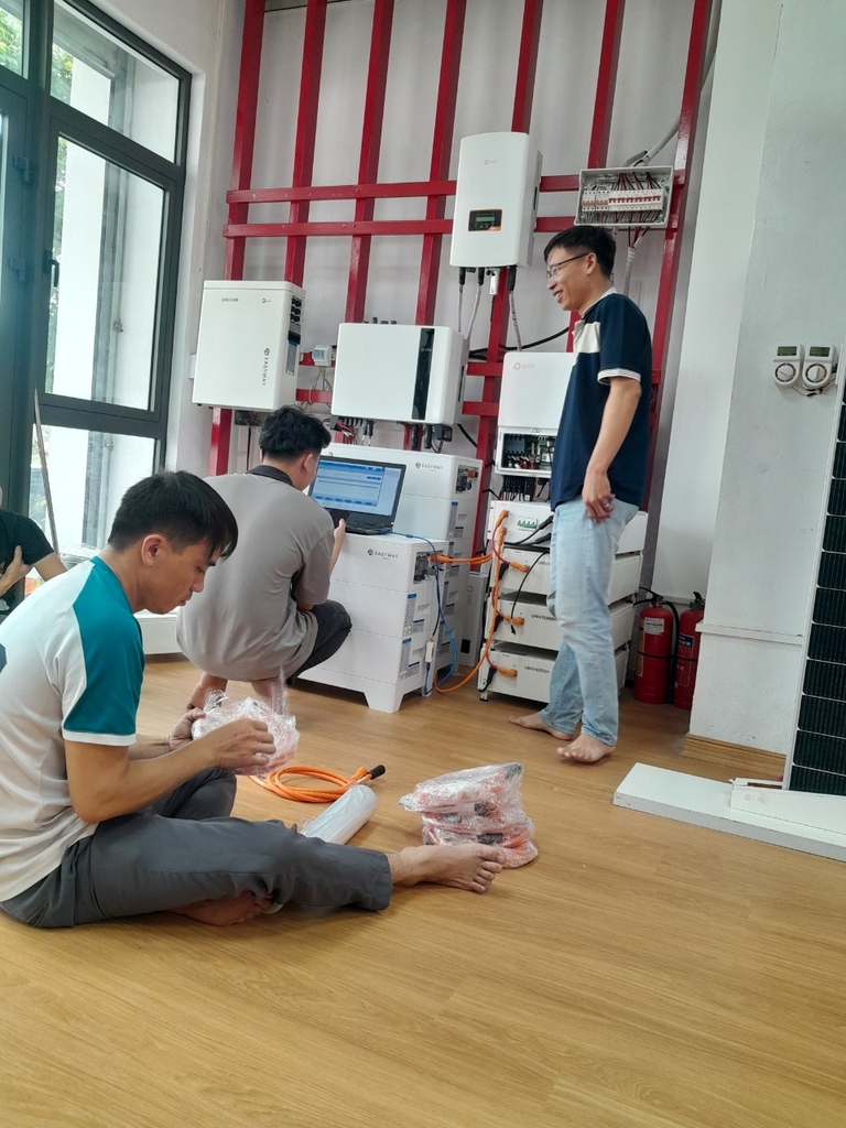 Biến tần Inverter Hybrid Solis 3PHA 20KW S6-EH3P20K-ND- H bảo hành 05 năm