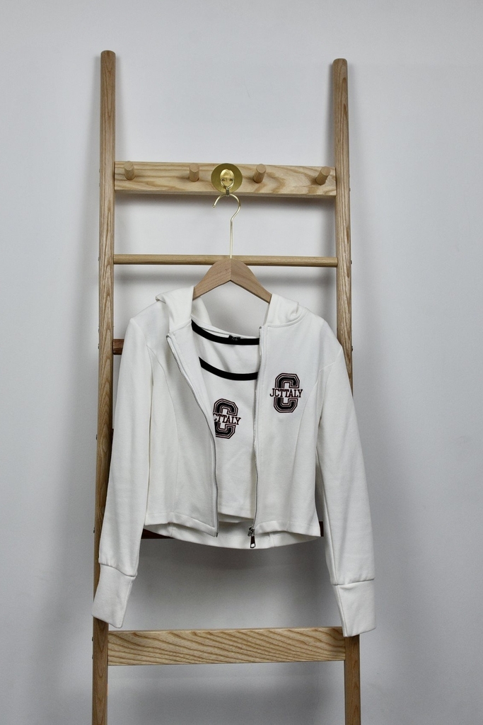 Set thể thao trắng