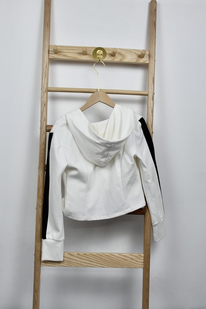 Set thể thao trắng