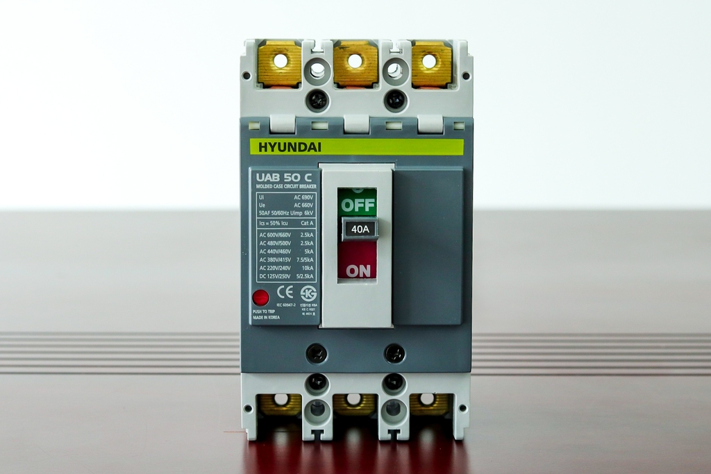 CB 3P-50A (7.5KA)