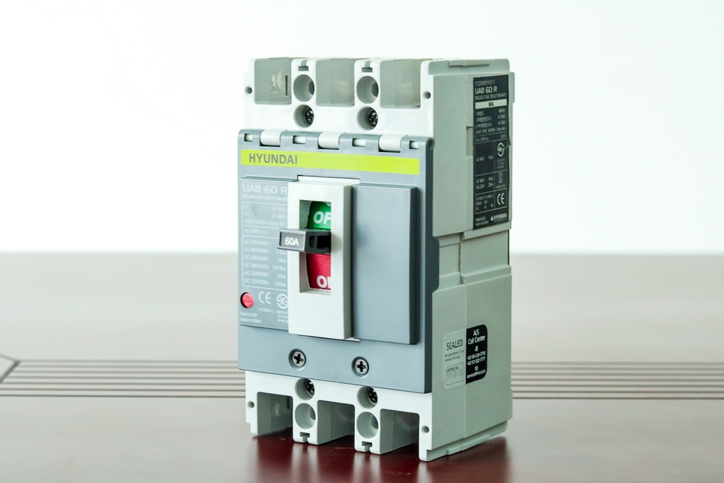 CB 3P60 (14KA)
