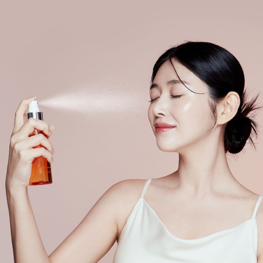 Xịt cấp ẩm dưỡng sáng vita collagen ampoule mist Revcell