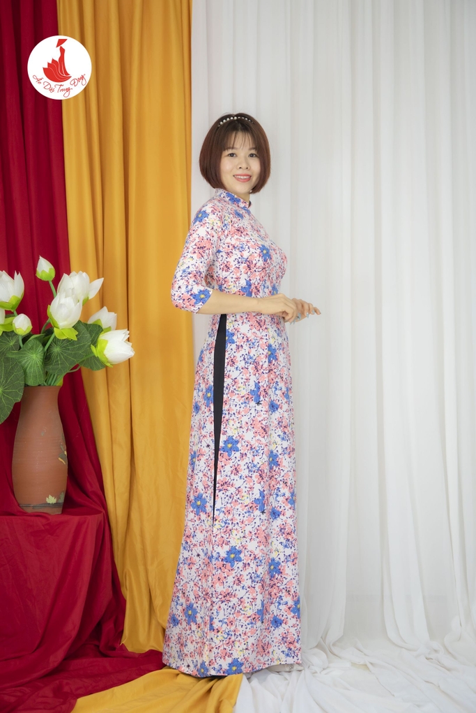 Áo dài hoa nhí cổ cao 2.5cm vải Mango