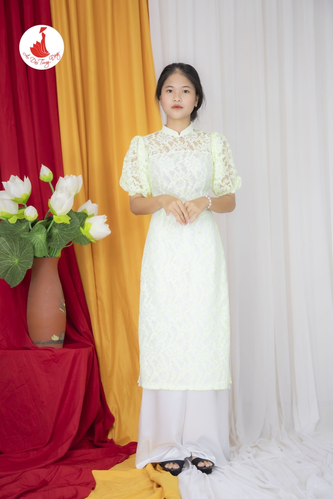 Áo dài cách tân Ren