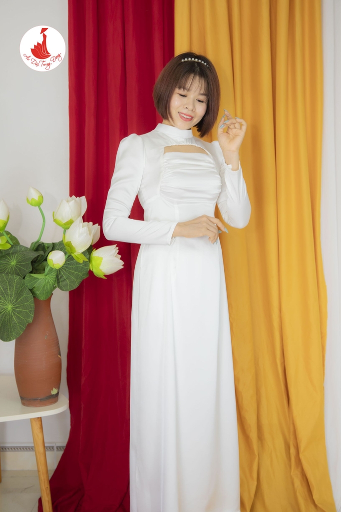 Áo dài Trắng thiết kế vải Queen