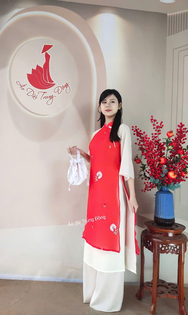 Set cách tân tơ nhăn tay phối kem / Áo dài Trung Đồng