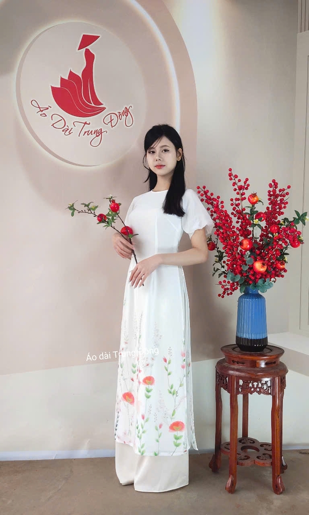 Cách tân tơ óng màu trắng in 3d/ Áo dài Trung Đồng