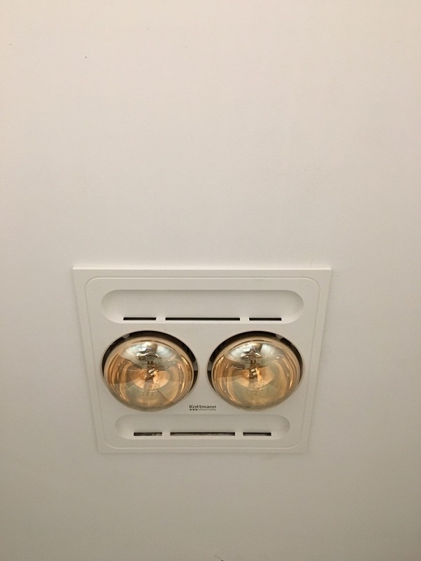 Đèn sưởi phòng tắm 2 bóng âm trần KOTTMANN K9R (550w - Điều Khiển từ xa)