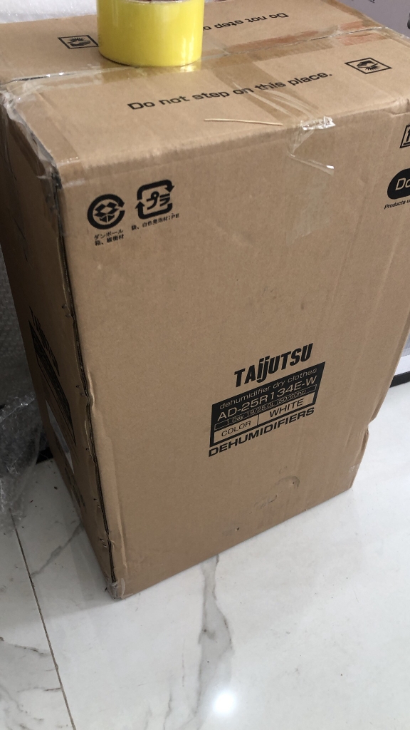 Máy hút ẩm Taijutsu AD-25R134E-W (220V - 100m2 - 25 lít/ngày)