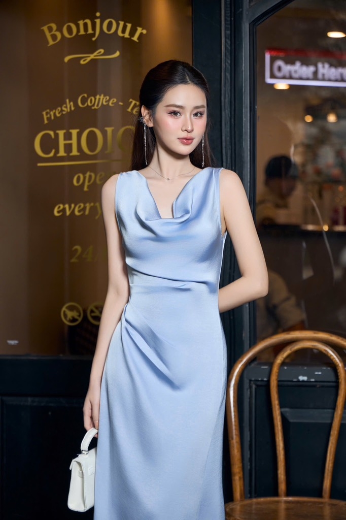 LAHER ĐẦM LỤA CỔ ĐỔ XẾP LY