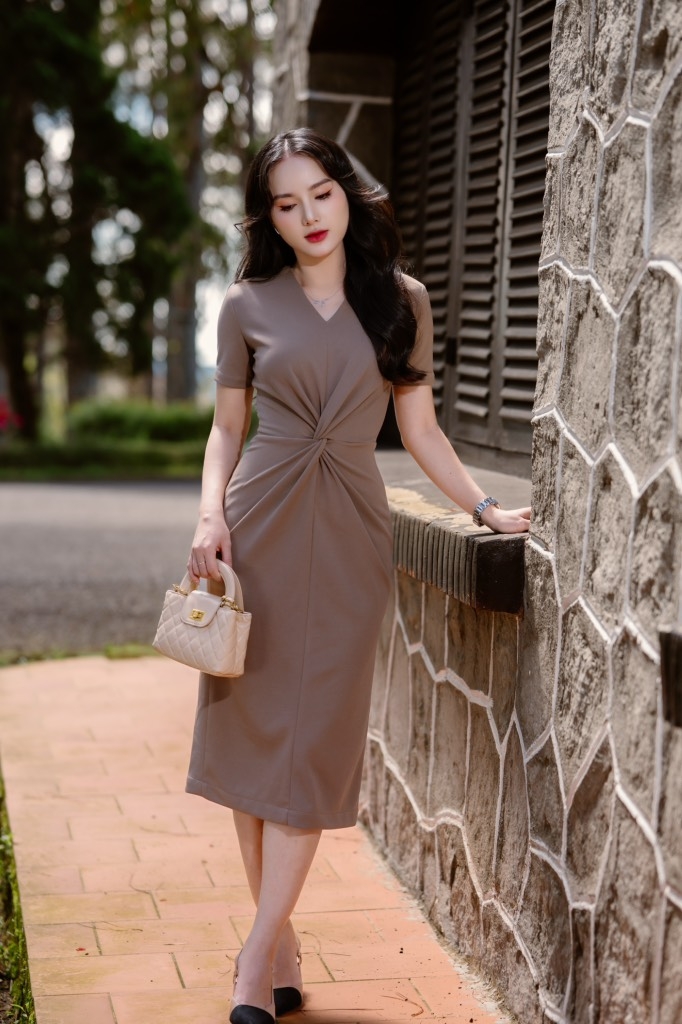 ĐẦM XOẮN EO CHE BỤNG