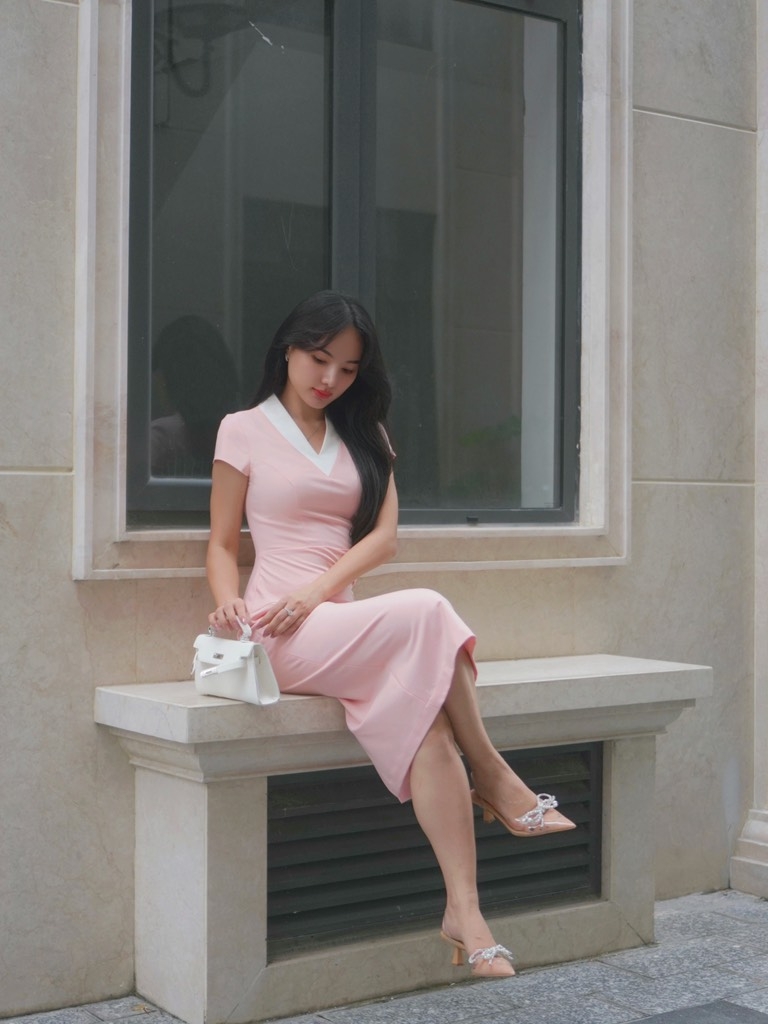 ĐẦM VIỀN CỔ TIM