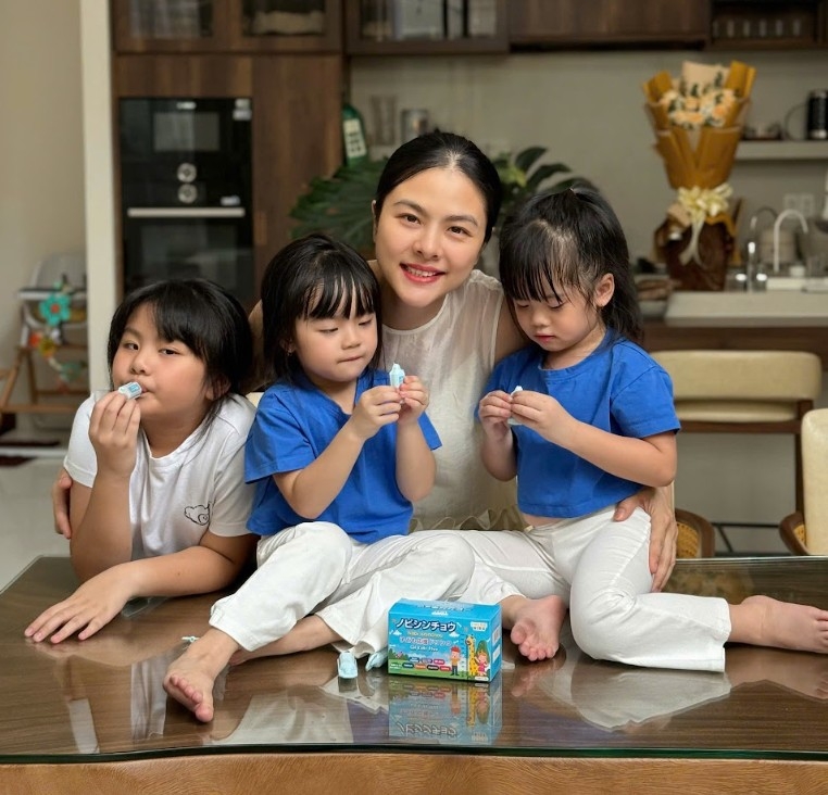 Siro Hỗ Trợ Tăng Chiều Cao Nobi Shinchou Eikenbi Kids [Hộp 15 Ống]