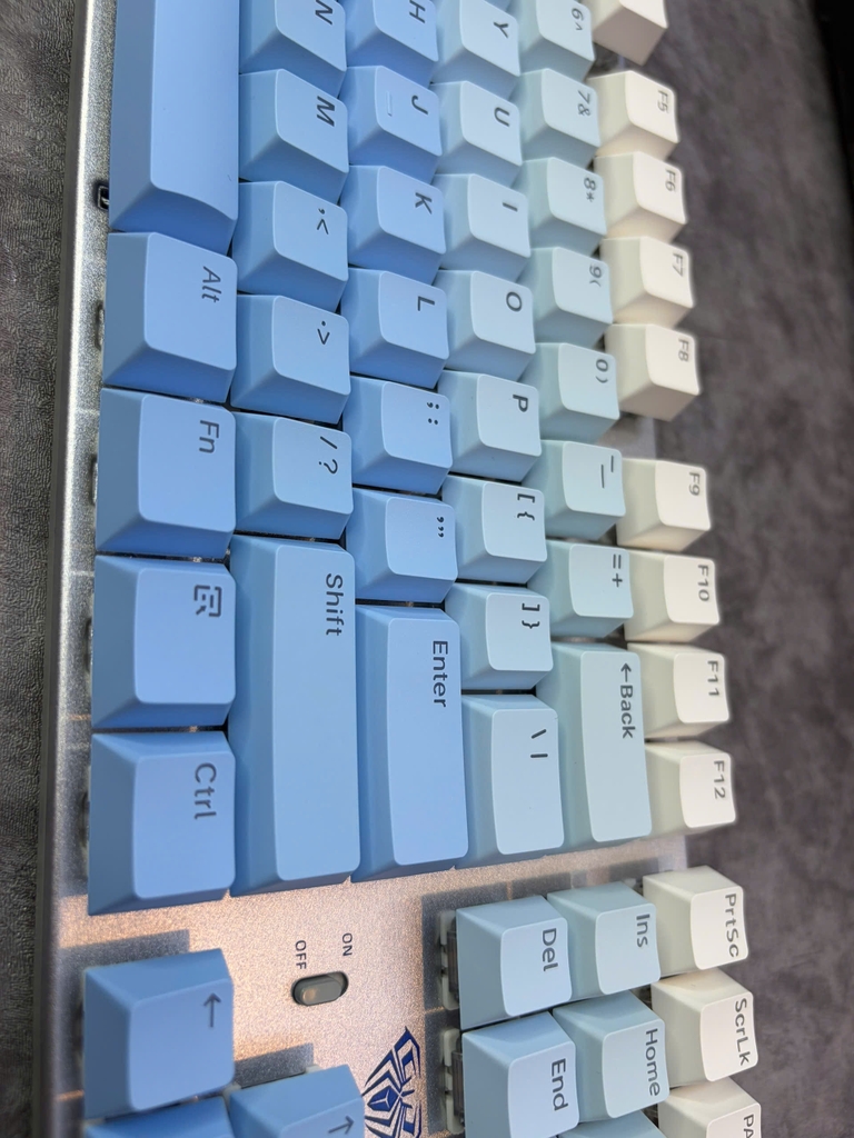 AULA F2088AIR (3916) BÀN PHÍM CƠ GAMING 3 MODE (Phiên bản màu Trắng + xanh dương gradient/ Brown Switch)