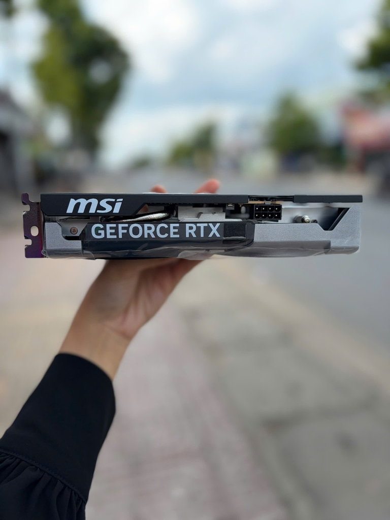 Card màn hình NVIDIA GeForce RTX 5050 MSI Ventus 2X OC | 8GB GDDR6, 2560 CUDA, 550W