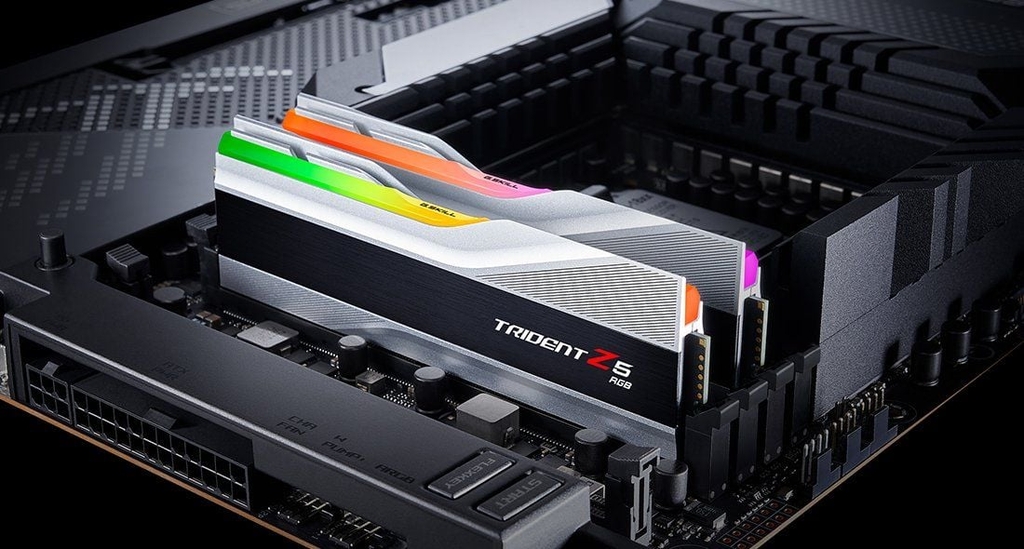 Ram PC G.SKILL Trident Z5 RGB 32GB 6000MHz DDR5 (16GBx2) White F5-6000J3636F16GX2-TZ5RS