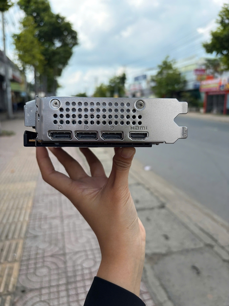Card màn hình NVIDIA GeForce RTX 5050 MSI Ventus 2X OC | 8GB GDDR6, 2560 CUDA, 550W