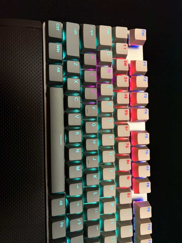 Bàn phím cơ Aula 3 MODE F2088AIR xám đen gradient Red Switch