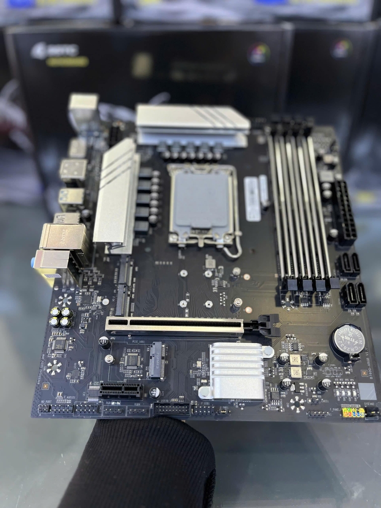 MAIN SSTC B760 Gaming Pro 4D4 Y1