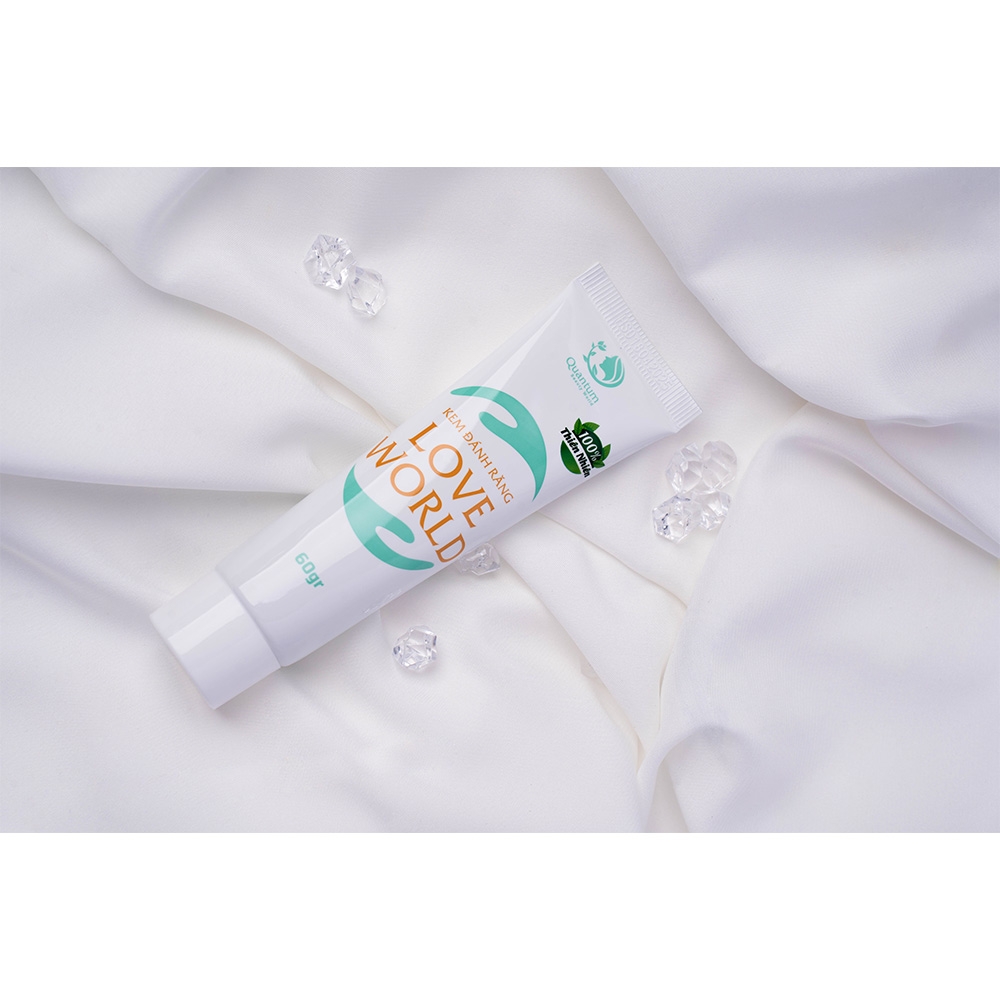 Kem đánh răng Love World