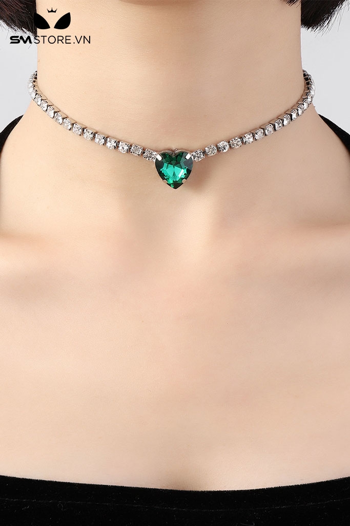 SMP121 - Vòng choker với dây chuyền đá Ngọc Lục Bảo hình trái tim