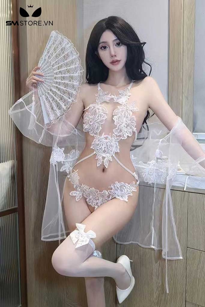 SMS264 - Trang phục cô dâu với áo bodysuit lọt khe viền hoa và phụ kiện