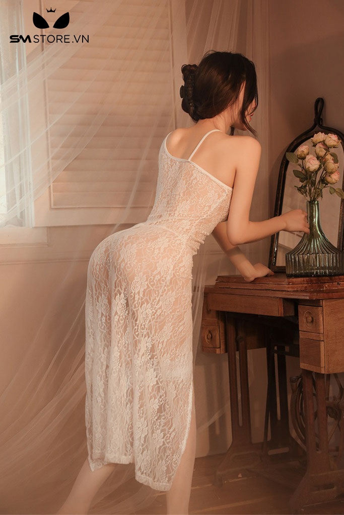 SMS710 - Đầm ngủ xẻ tà ren hoa xuyên thấu với dây đan trước sexy