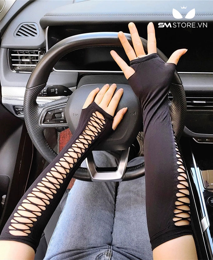 SMP045 - găng tay cosplay thiết kế dây đan chéo và hở ngón