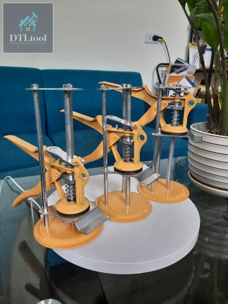 Kích chân gạch 400gam - Kích 3 trụ vàng