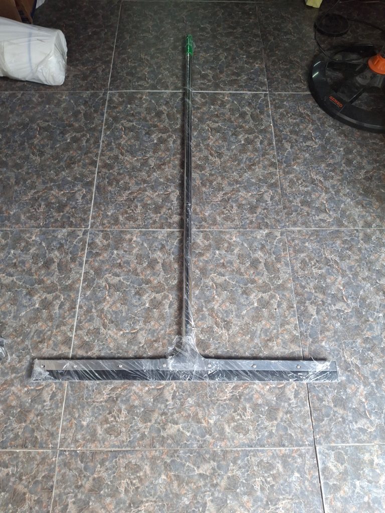 Bàn gạt sơn lưỡi cao su 75cm. Bàn gạt sơn thi công sân thể thao, sân tennis. Dụng cụ thi công sơn epoxy, nova, kova.
