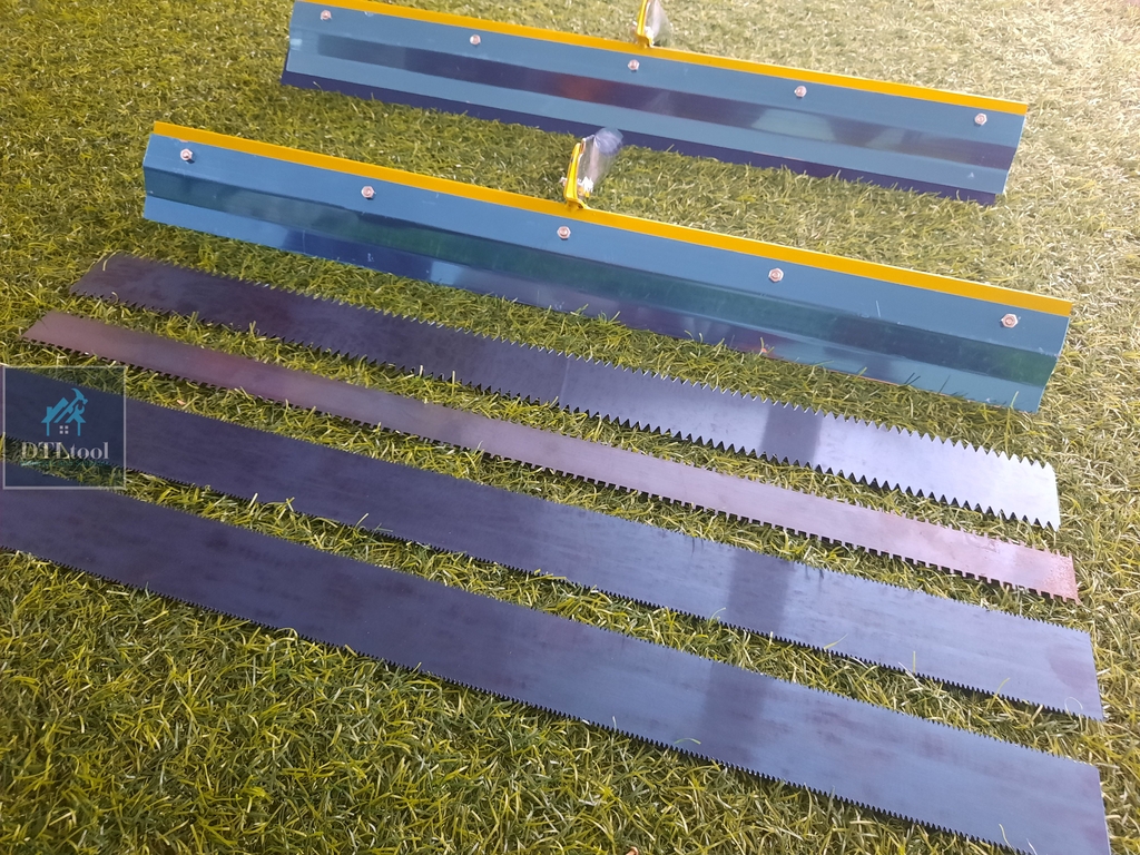 Bàn cào thép dài 56cm cán tròn + 1 Lưỡi phẳng. Thi công sơn Epoxy, chống thấm polyurethane, vữa tự san phẳng