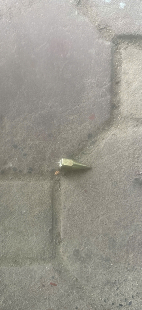 Đầu béc bơm ộp gạch