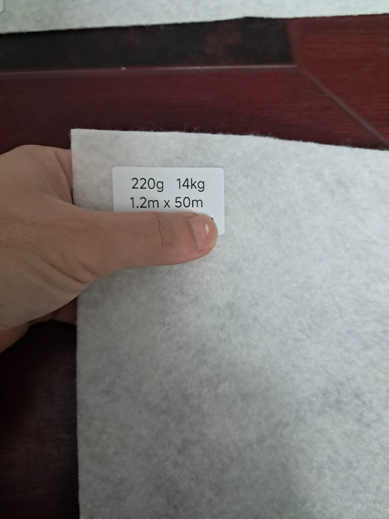 Màng chống thấm PPE 3 lớp LDTL dày 0.6mm, khổ rộng 1.2m, tỷ trọng 220g. Màng chống thấm cao cấp, có cấu tạo 3 lớp. Màng chống thấm Polypropylene Elastomer