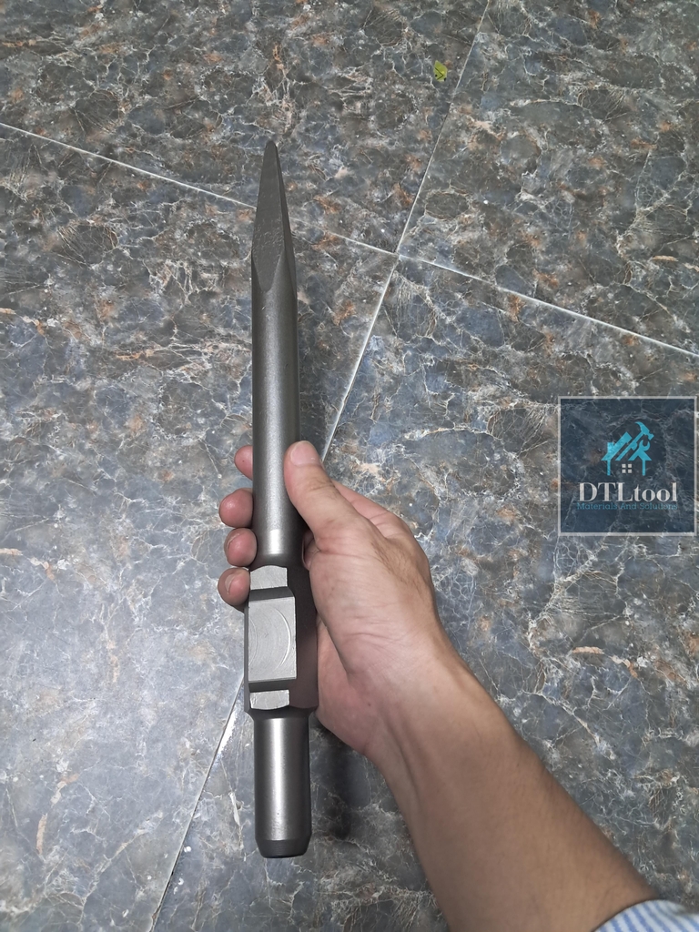 Mũi đục nhọn bê tông chuôi 30, dài 38cm. Lắp máy đục 65-95