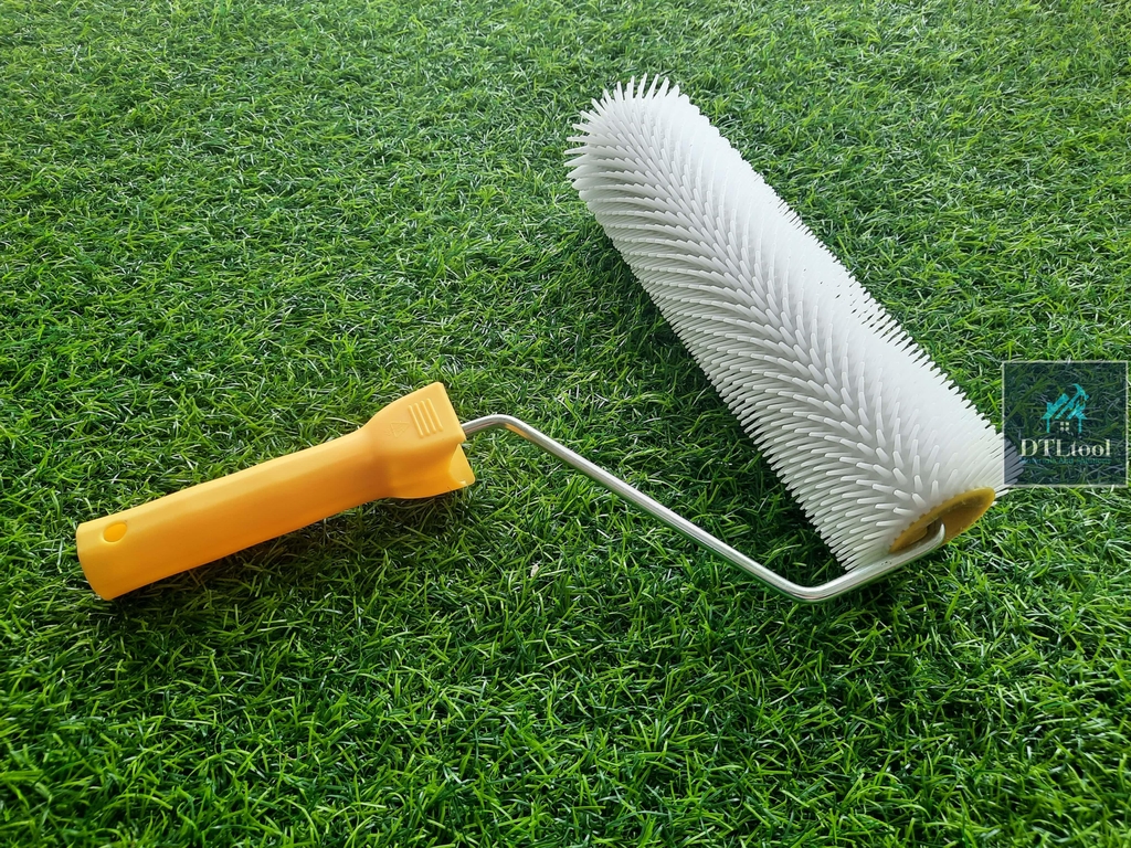 Rulo phá bọt khí rộng 25cm. Lu nhựa 25cm x đường kính 7cm x gai 1.3 - 1.8cm