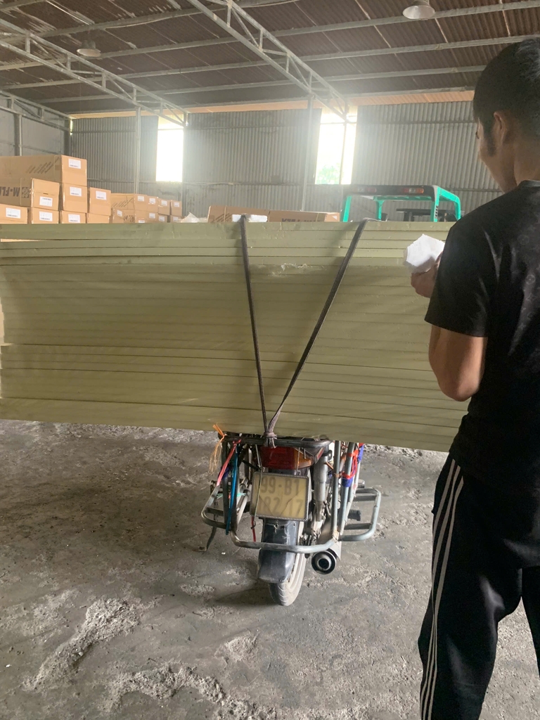 Xốp XPS 1800x600x25mm, Tỉ trọng 32kg/m3. Xốp cách âm, cách nhiệt, chống nóng, bảo vệ lớp chống thấm, chèn khe lún