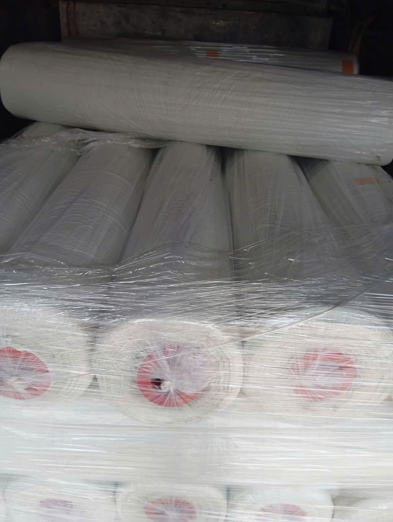 Nilon trải nền, lót nền đổ bê tông. Nilon loại dày 0.05mm, khổ 1.2m mở rộng 2.4m, 19-20m2/kg, cuộn khoảng 55kg