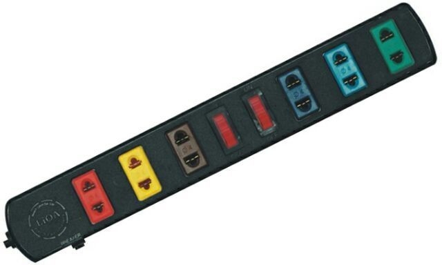 Ổ Cắm điện 6 lỗ LIOA 6S3 (Dây 3m)