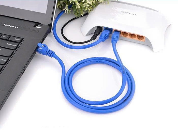 Cáp mạng Cat 6 dài 15M Ugreen NW102 đúc sẵn 2 đầu bấm màu xanh