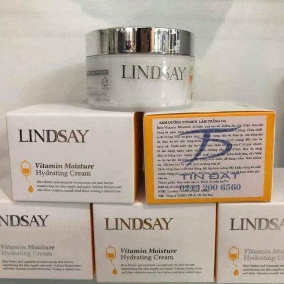 Kem dưỡng Vitamin Moisture Lindsay