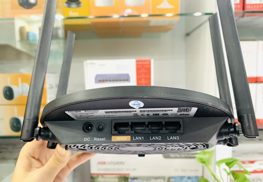 Bộ phát WiFi Ruijie RG-EW300 PRO Chuẩn N tốc độ 300Mbps